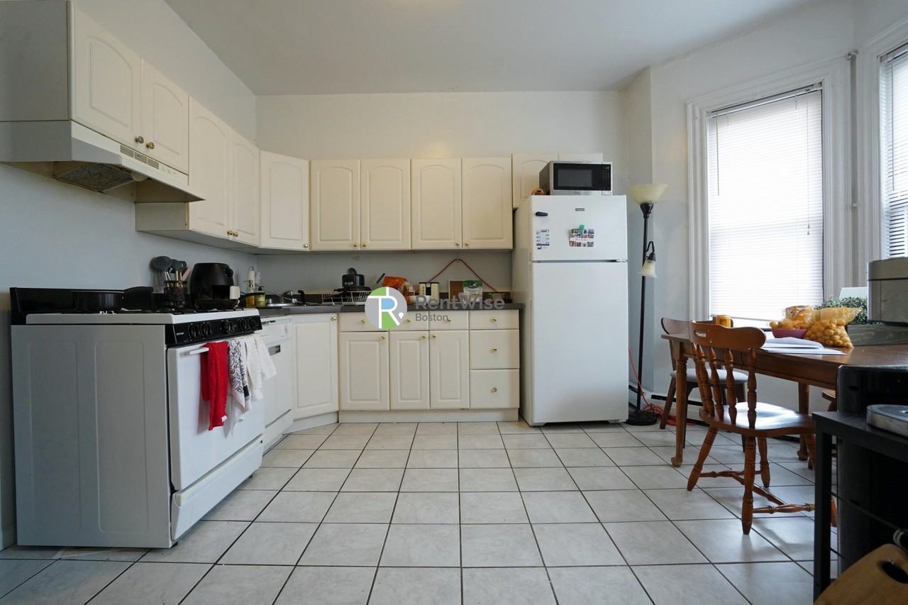 72 Gardner St #D6 - Photo 3 of 23