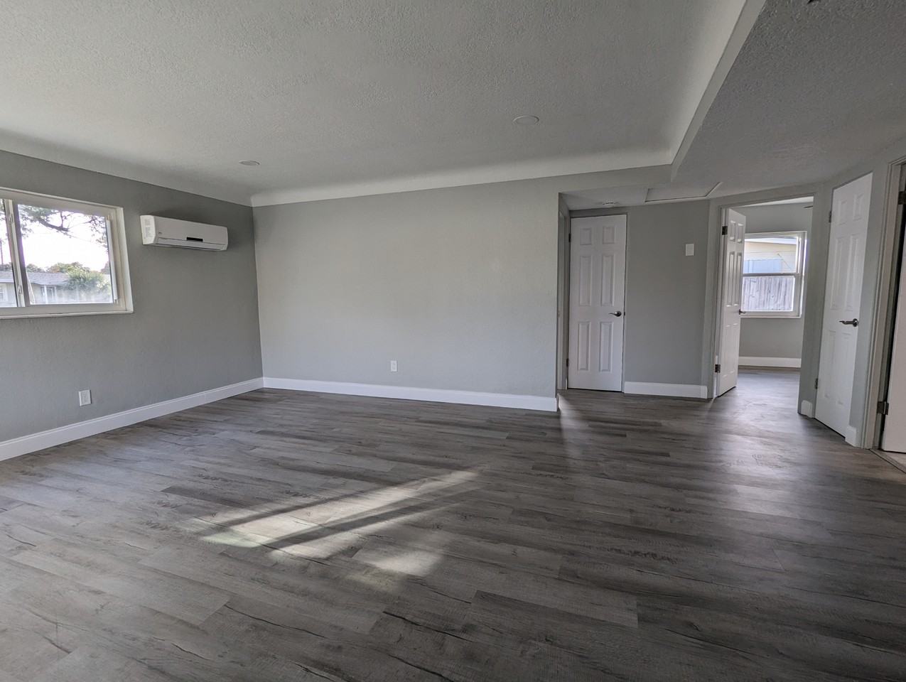 4300 Maple St Ne #NA - Photo 3 of 20