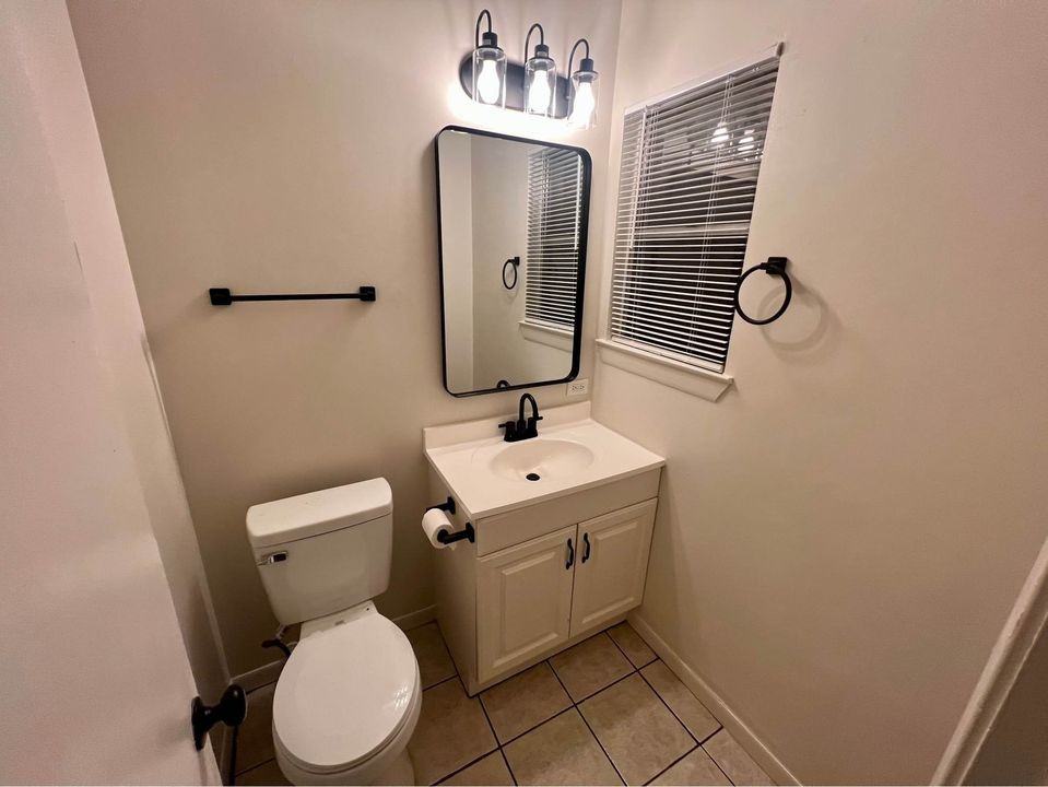 203 S Barbara St #NA - Photo 3 of 6