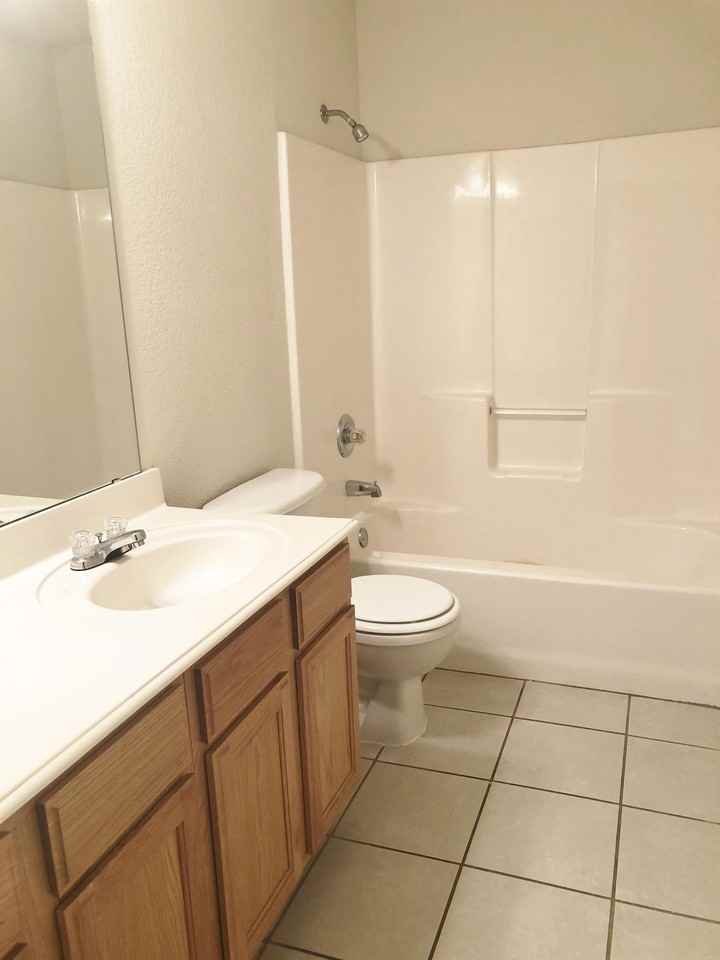 536 Inwood Rd - Photo 3 of 14