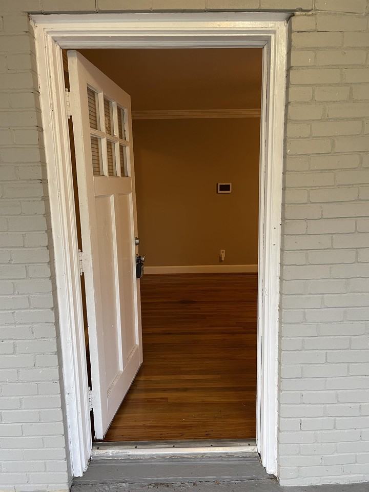 122 Dupont Blvd - Photo 3 of 21