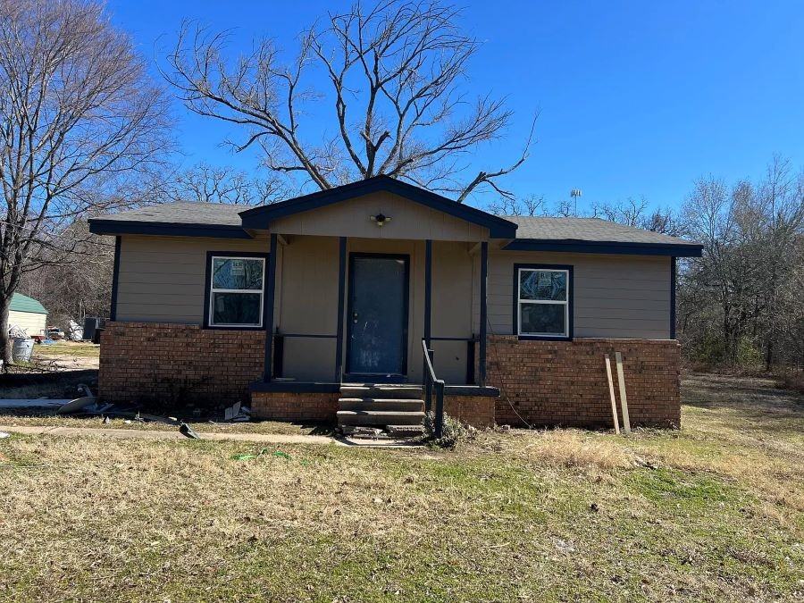 210 Creekview Ln #210 - Photo 2 of 3