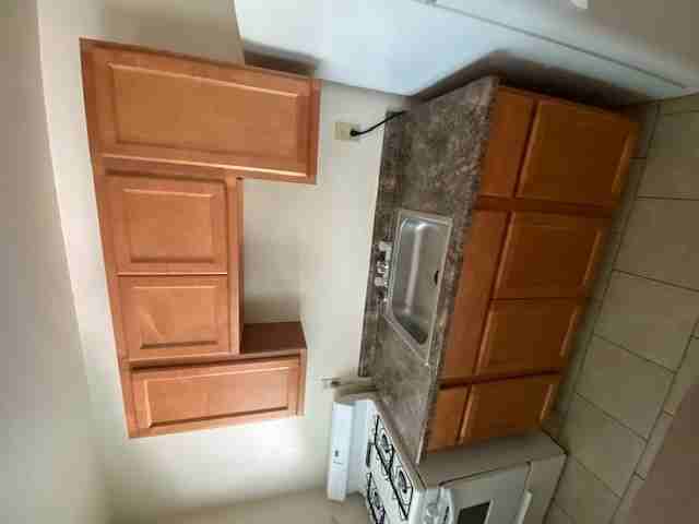 8404 Anthony Wayne Avenue - Photo 3 of 35