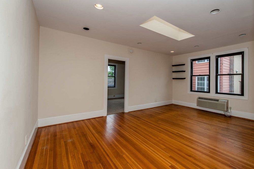 The most inexpensive apartment rentals for rent in Dupont Circle,