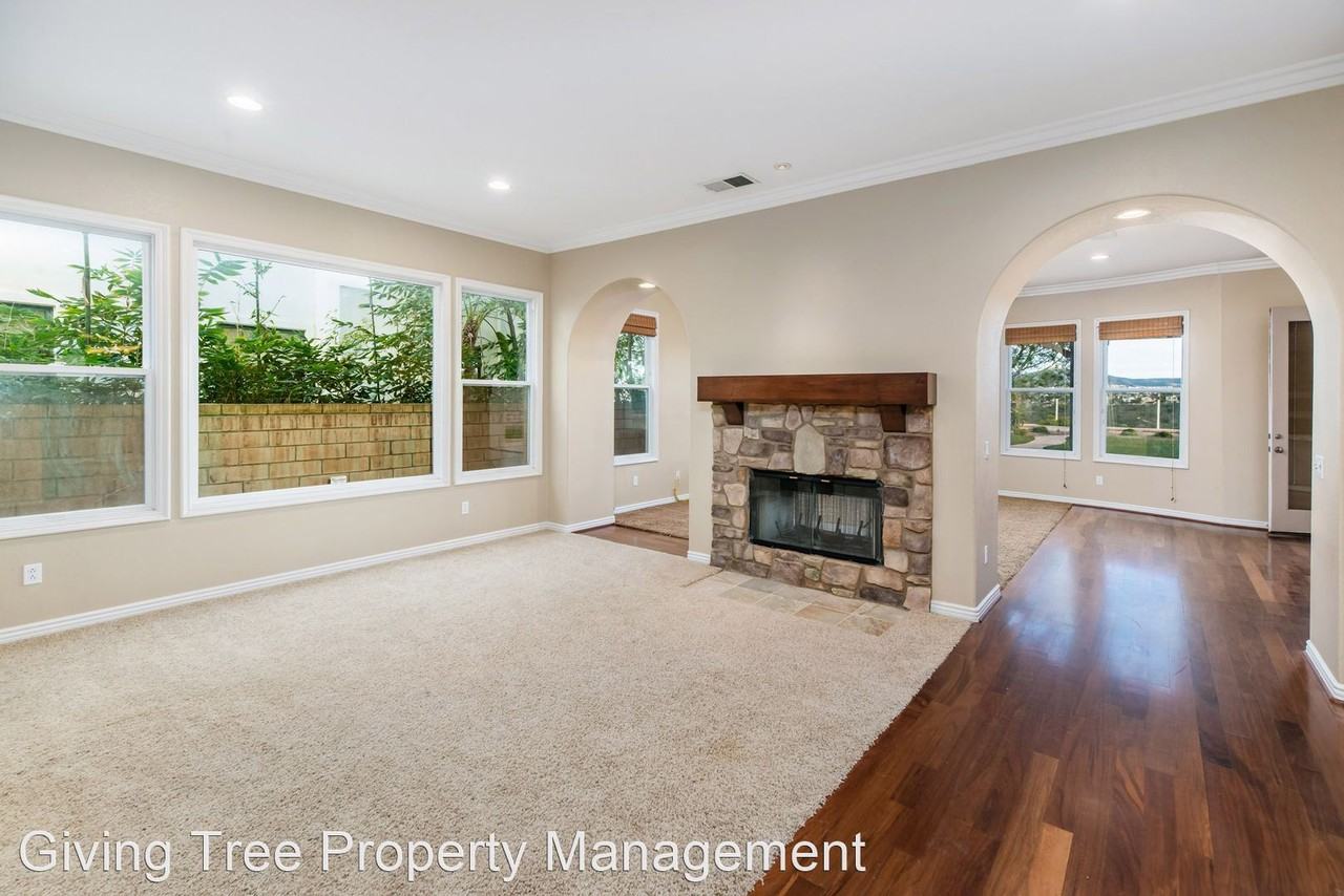 5452 Valerio Trl - Photo 3 of 39