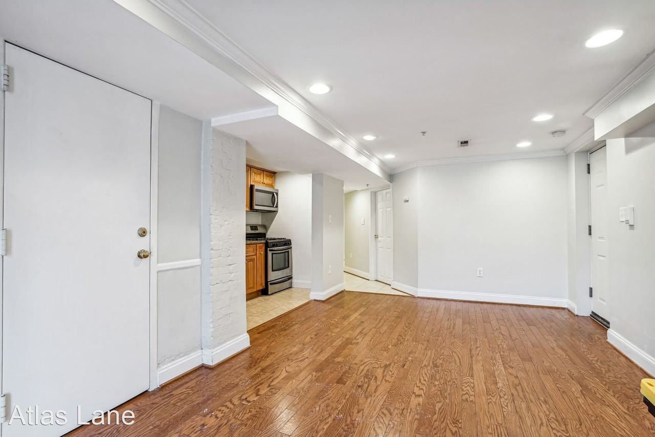 1012 N St NW - Photo 3 of 15