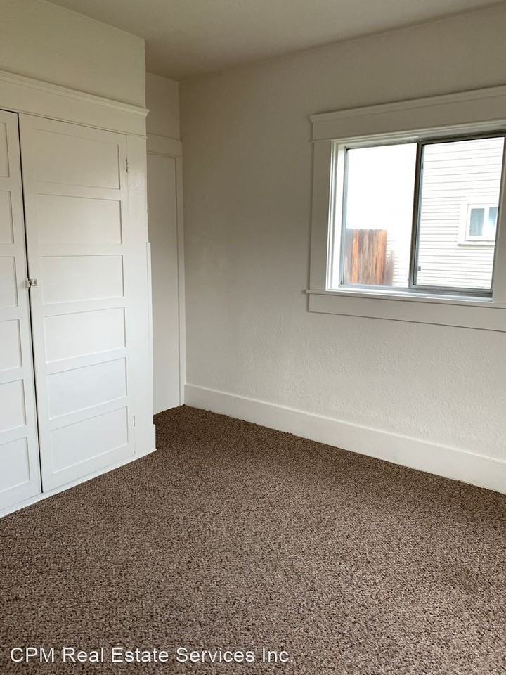 310 & 314 SW 4th Street - Photo 3 of 5