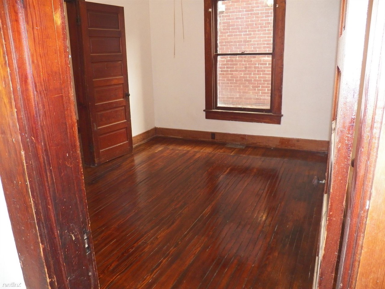 337 E 4th St - Photo 3 of 8