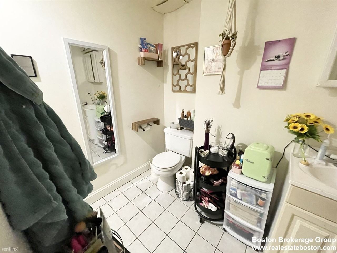 73 Gainsborough St - Photo 2 of 8