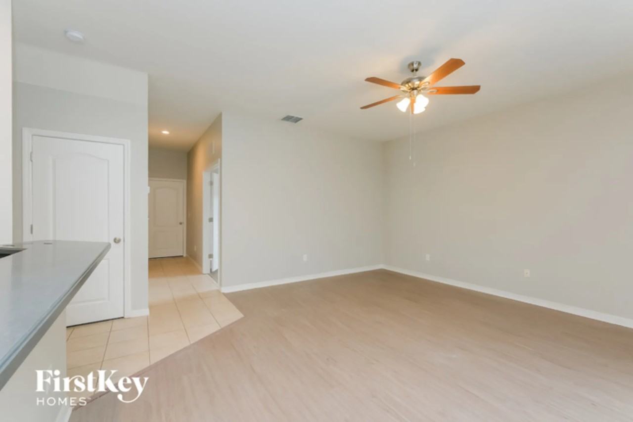 13407 Old Florida Cir - Photo 3 of 11