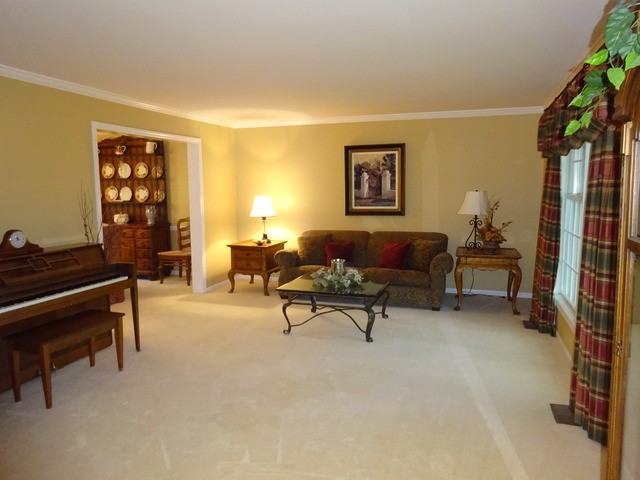 552 Welch Cir - Photo 2 of 19