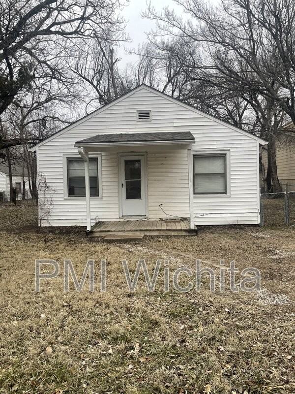 420 South Kessler Street - Photo 2 of 12