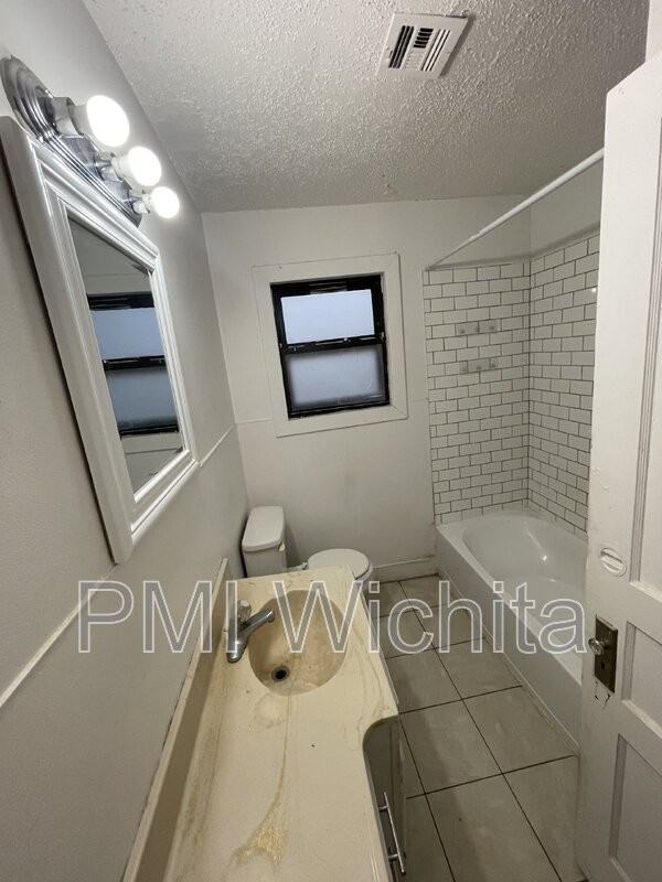 420 S Kessler St - Photo 7 of 13