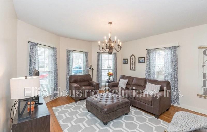 600 N 4th St - Photo 2 of 36