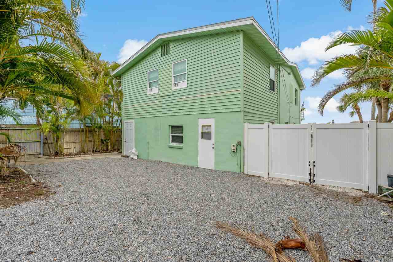 8441 Bayshore Dr #B - Photo 3 of 35