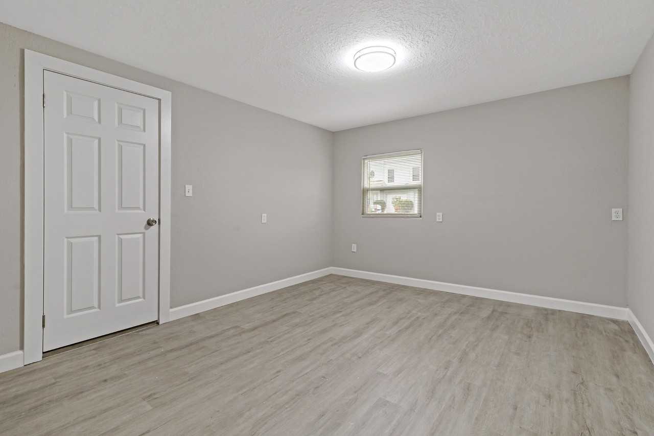 8441 Bayshore Dr #B - Photo 7 of 35