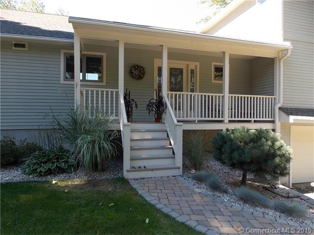 1204 Tryon St - Photo 3 of 33