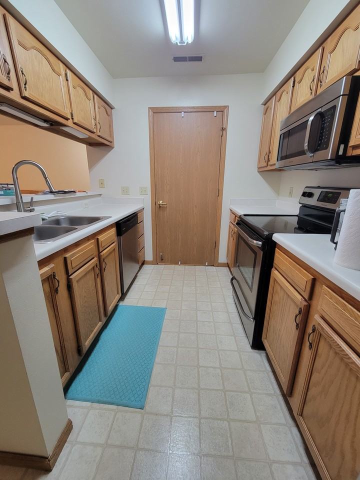 7968 North 107th Street #12 - Photo 3 of 14