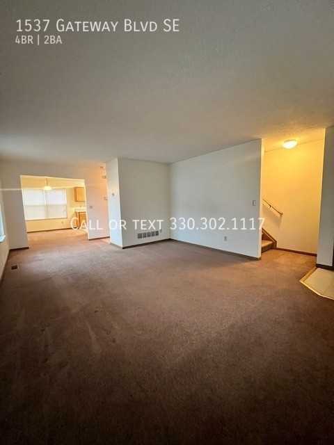 1537 Gateway Blvd Se - Photo 3 of 18