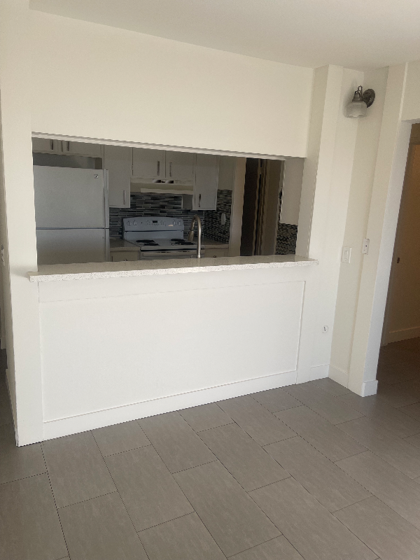 284 E Surfside Dr - Photo 4 of 16