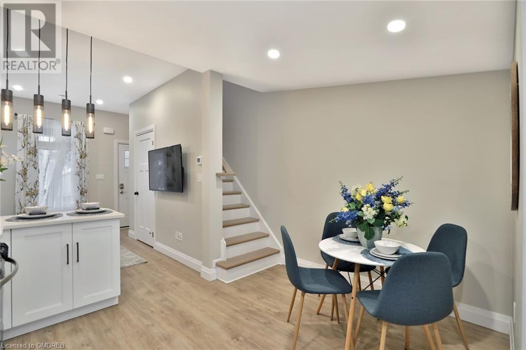 33 Hawthorne Avenue - Photo 2 of 6