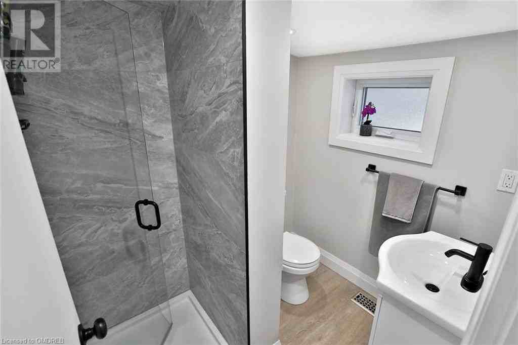 33 Hawthorne Avenue - Photo 3 of 6