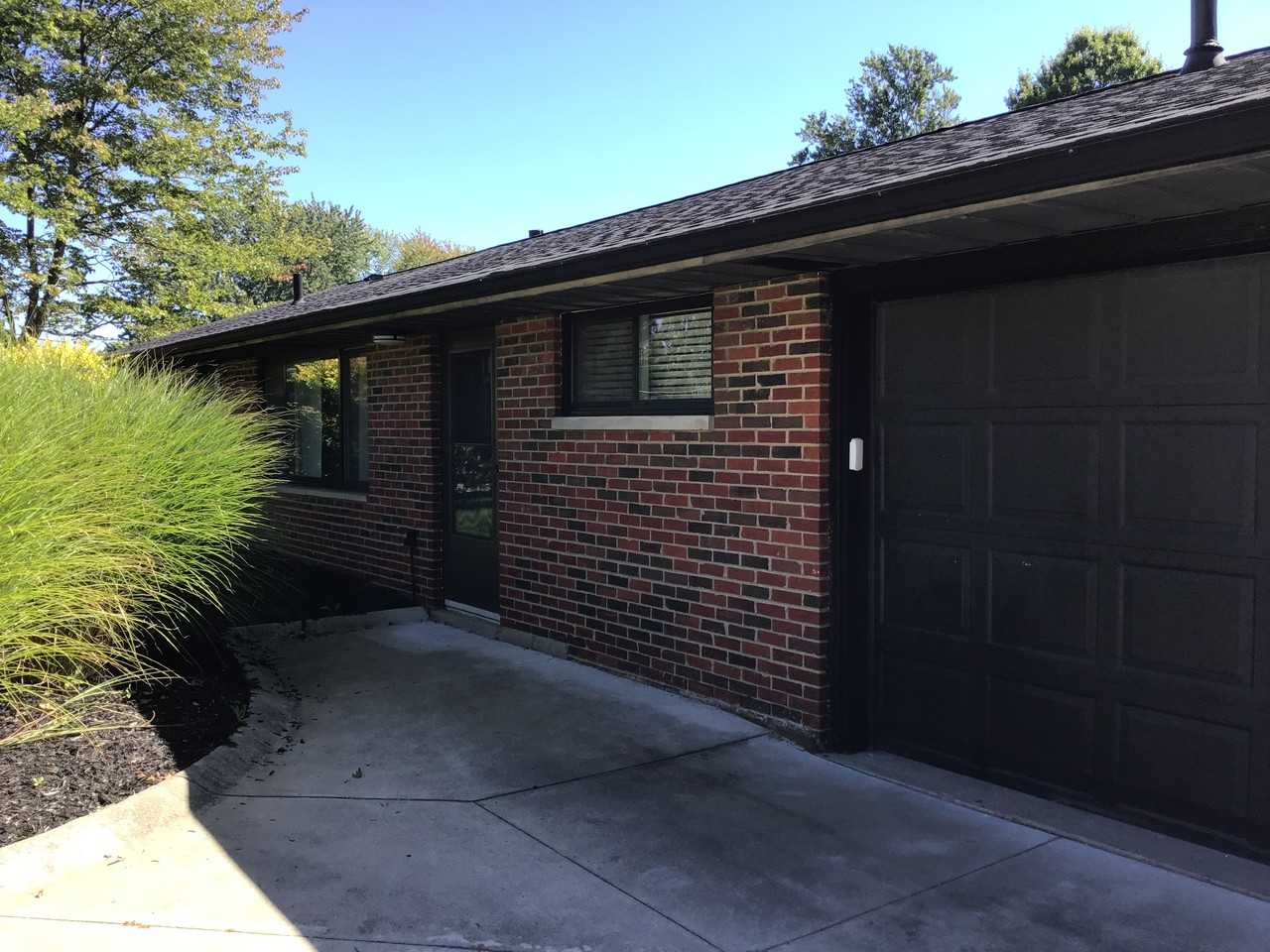 1448 Laurel Dr #NA - Photo 2 of 11