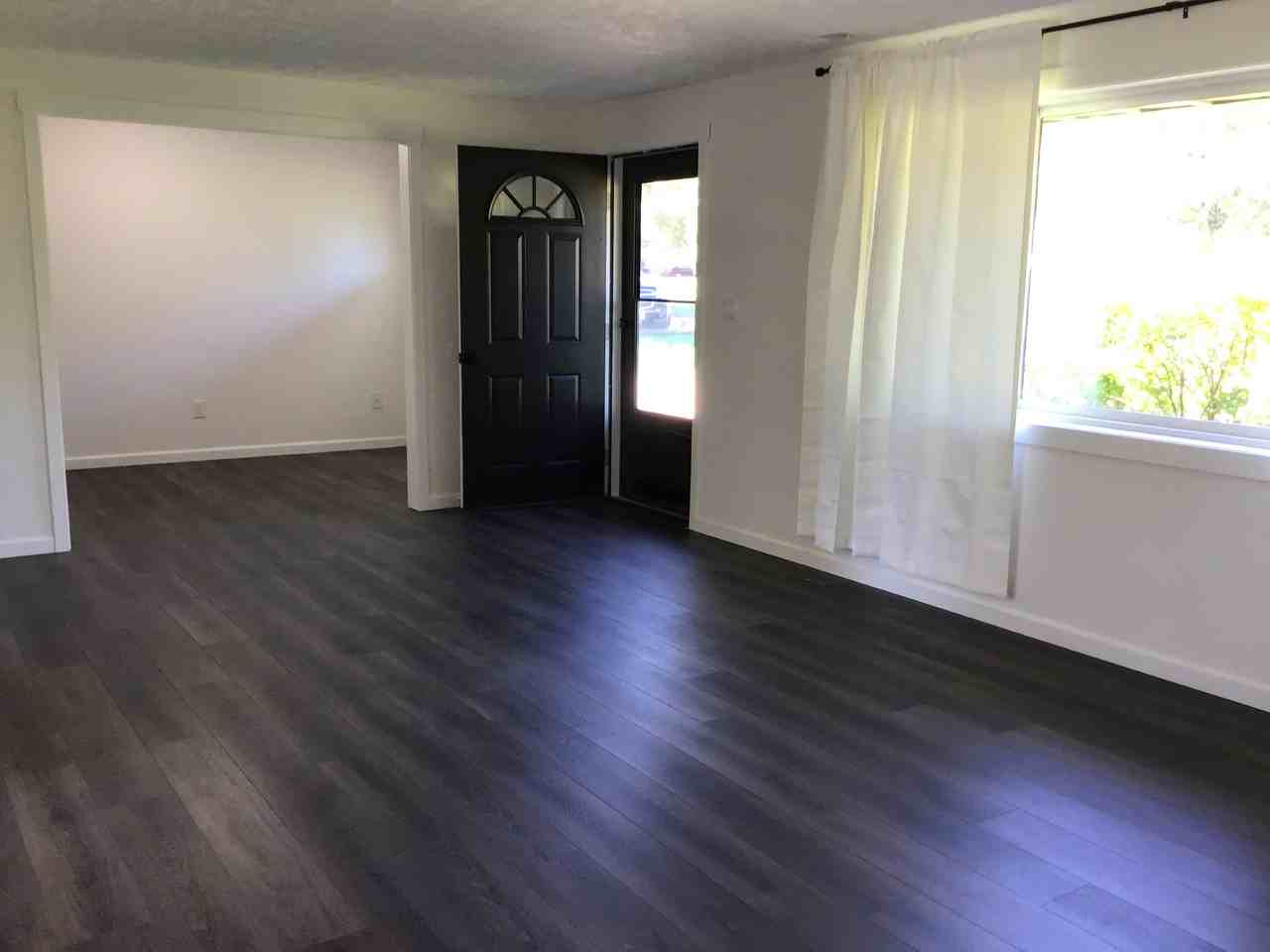 1448 Laurel Dr #NA - Photo 3 of 11