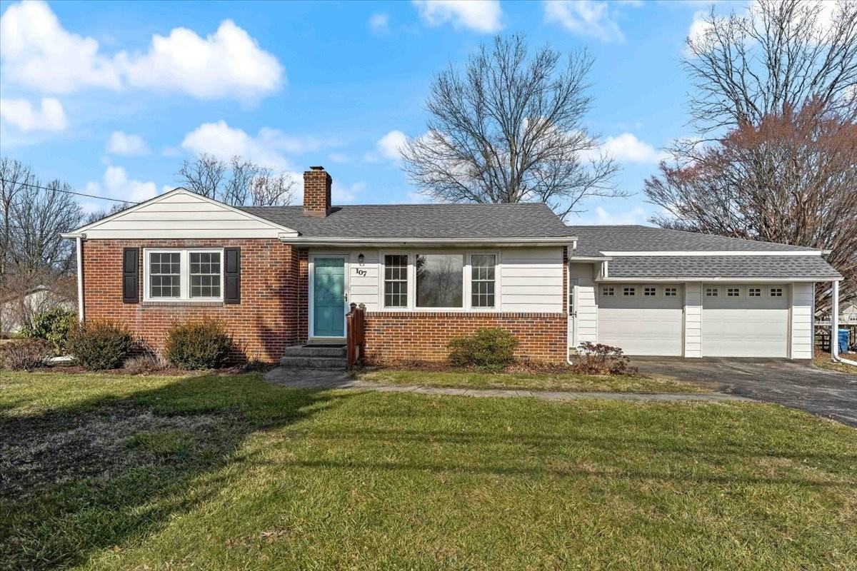 107 W Hillendale Rd #NA - Photo 2 of 19