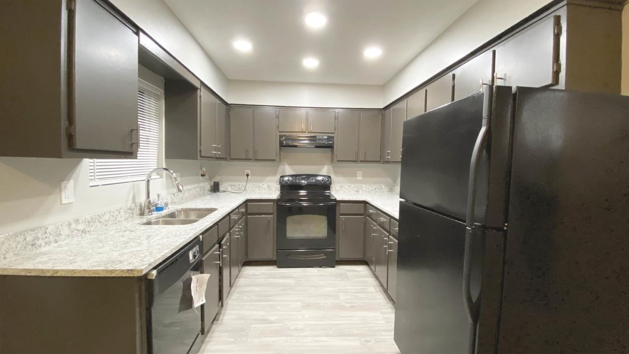 846 School RoadUnit A #A - Photo 5 of 20