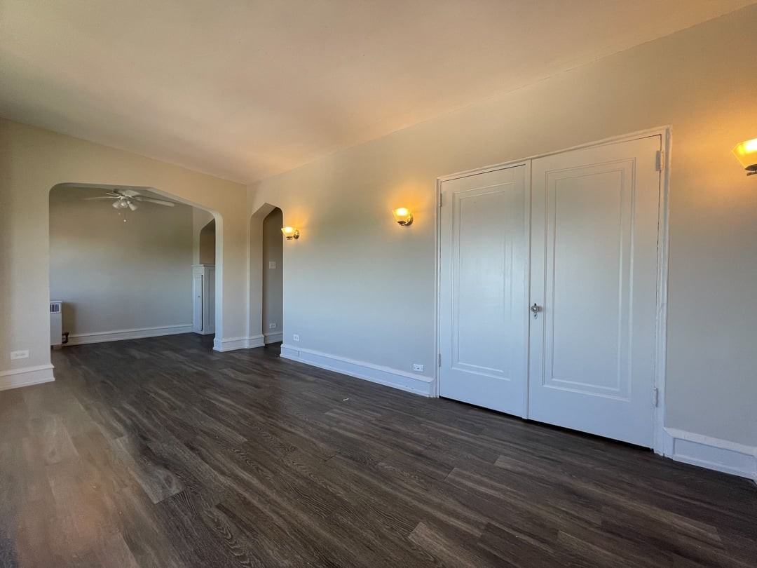 1033 W Loyola - Photo 3 of 45