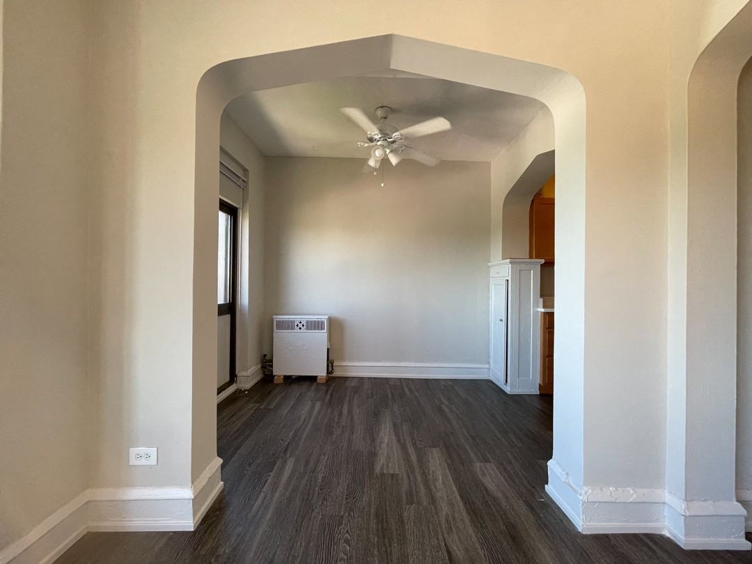 1033 W Loyola - Photo 4 of 45