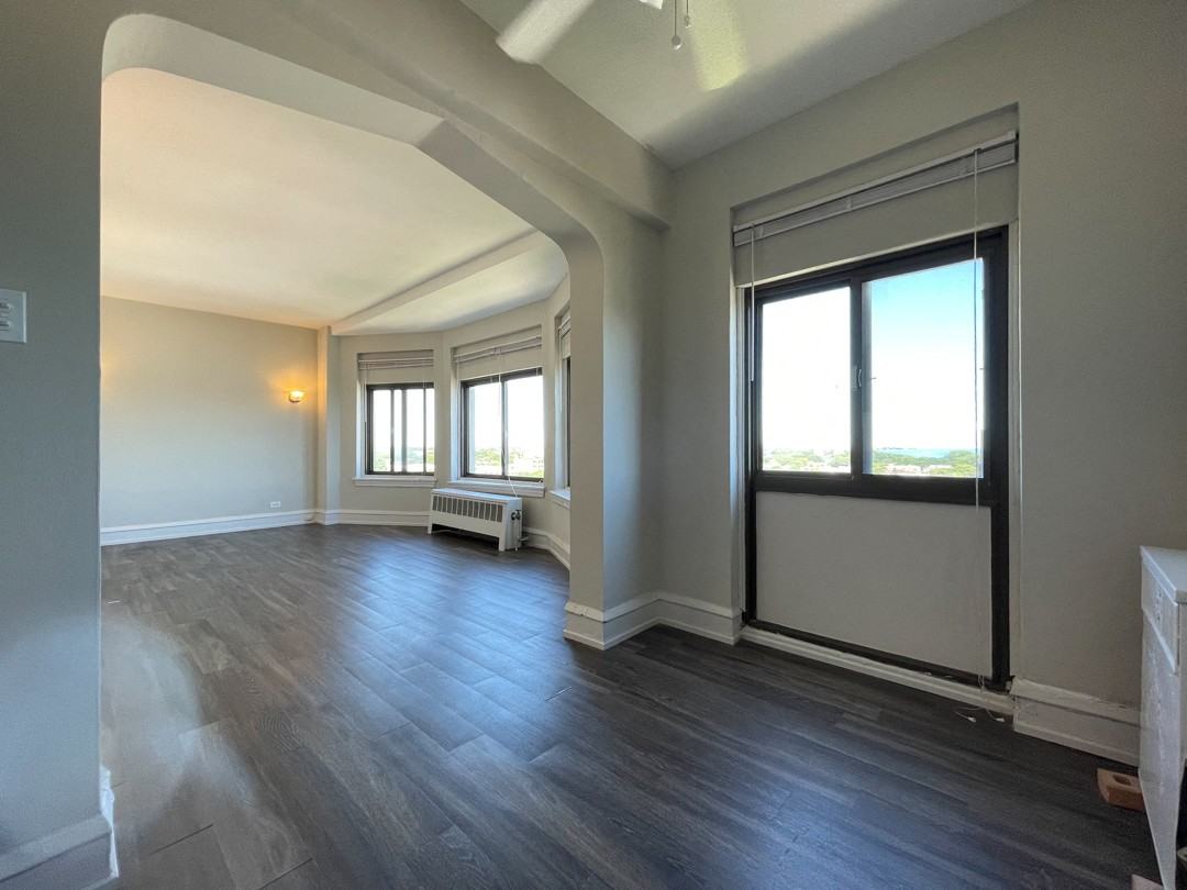 1033 W Loyola - Photo 5 of 45