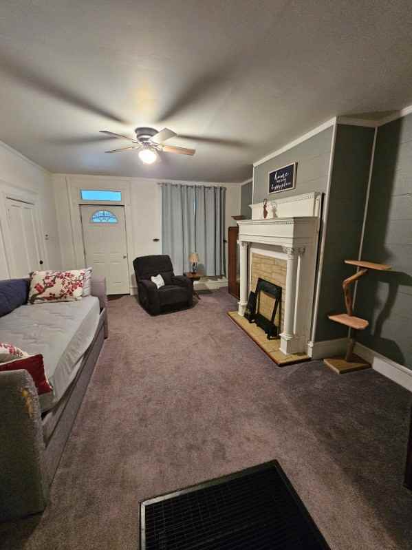 711 Main St #1 - Photo 3 of 9