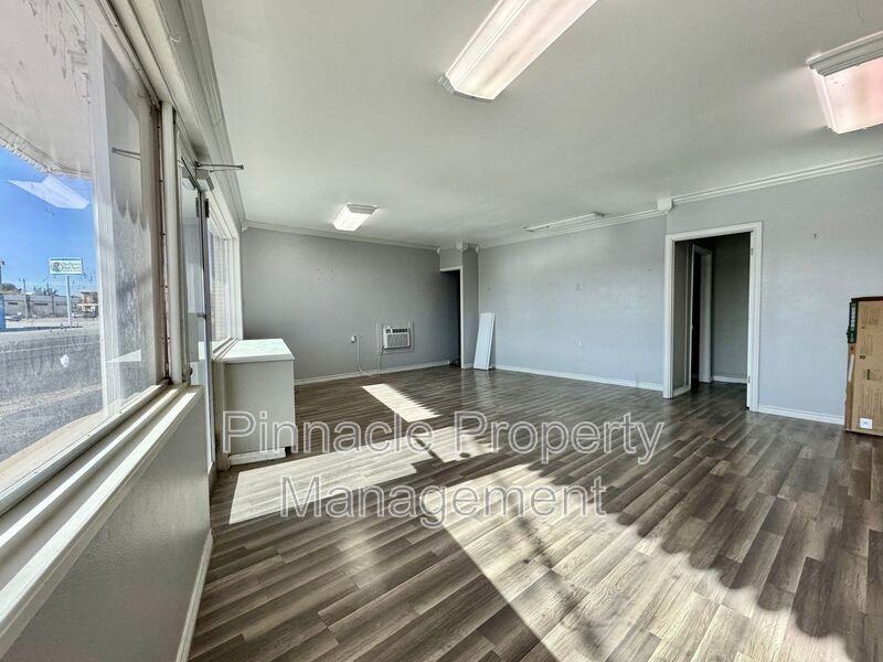 2314 W Avenue N - Photo 2 of 4