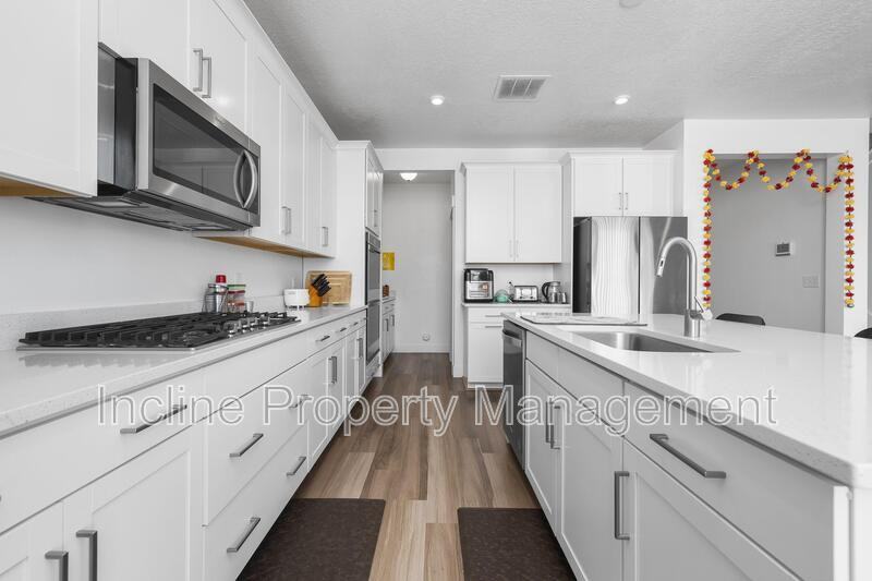 766 Sw - Photo 3 of 31