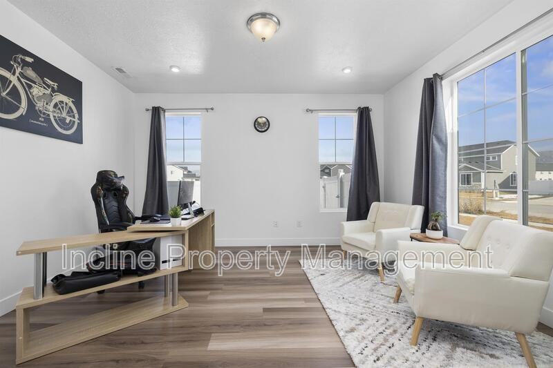 766 Sw - Photo 7 of 31