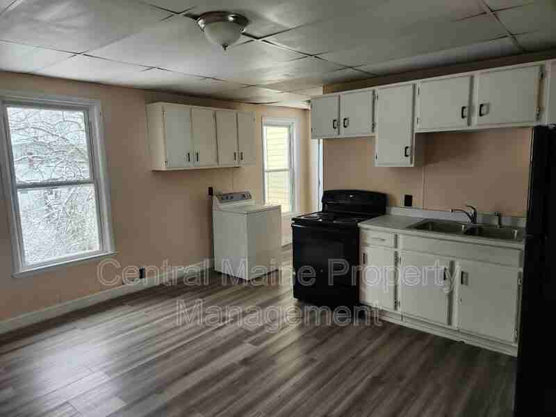 82 Fifth St #2 - Photo 2 of 10