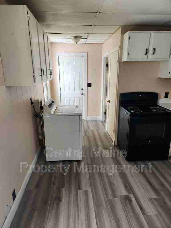 82 Fifth St #2 - Photo 3 of 10