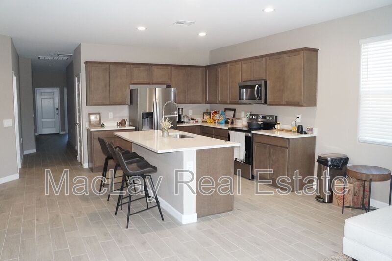 1349 W Highland Rd - Photo 6 of 15