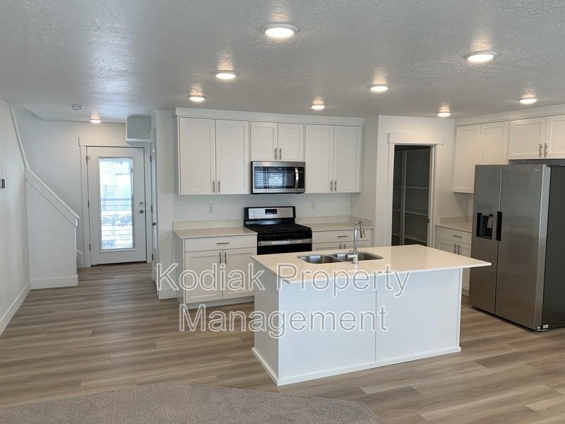 3101 N Bend Ln - Photo 4 of 25