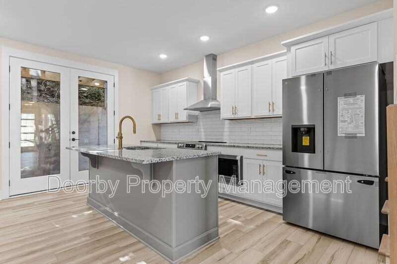 432 Wayne Ave #436 - Photo 4 of 24