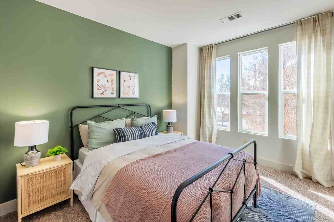 927 West Morgan - Photo 5 of 16