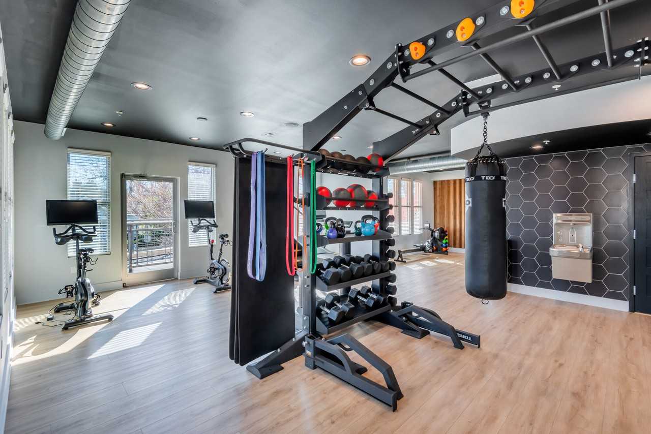 927 West Morgan - Photo 2 of 16