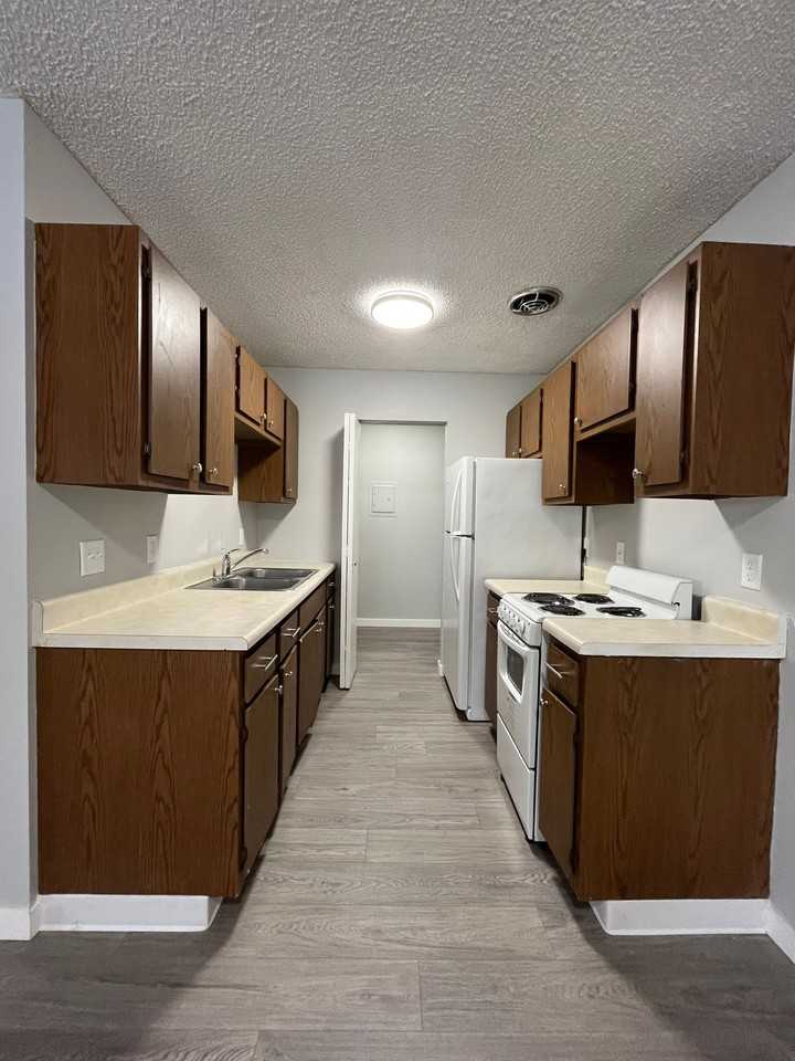 11141 N 137 (Waverly) - Photo 3 of 9