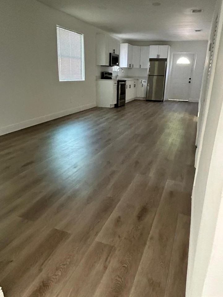 PE 10075 W Jessamine St - Photo 3 of 9