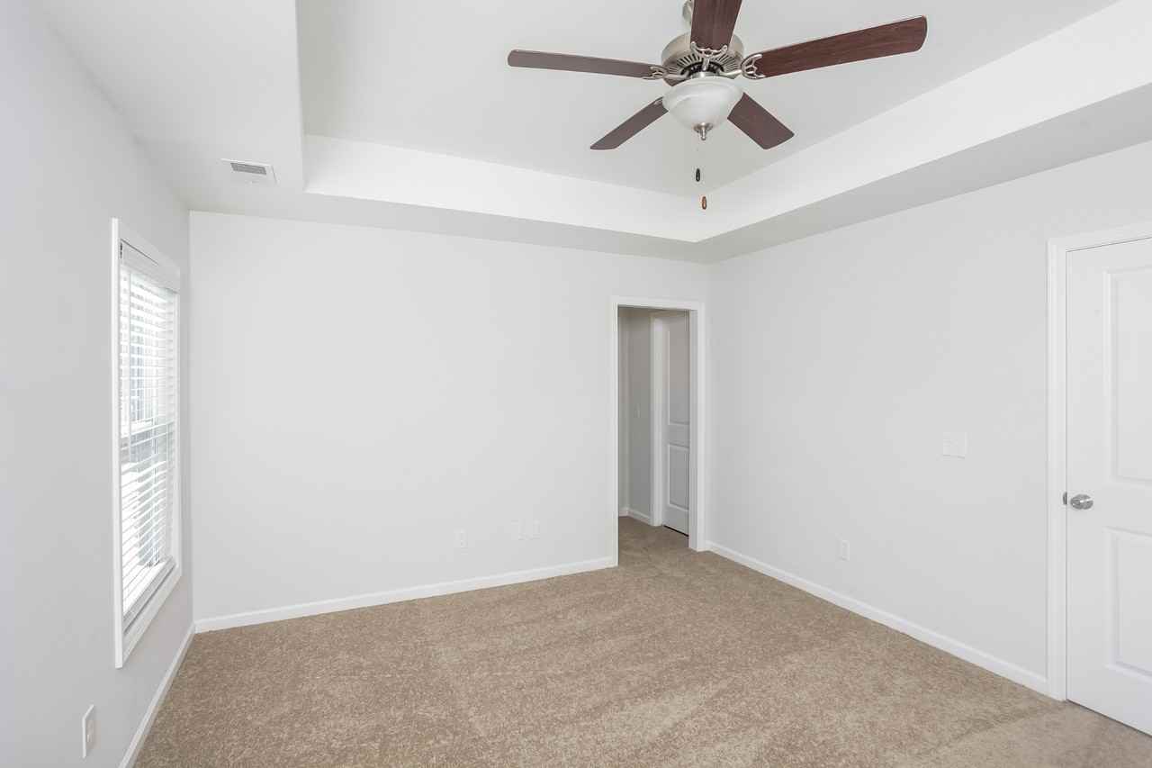 17 Furlong Downs St - Photo 6 of 14