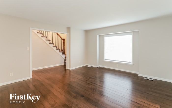 12418 Pine Valley Dr - Photo 2 of 16