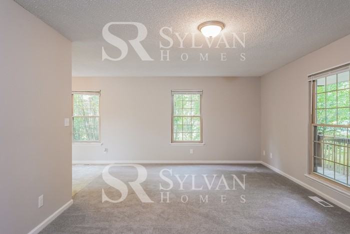 1203 Harvard St - Photo 3 of 16