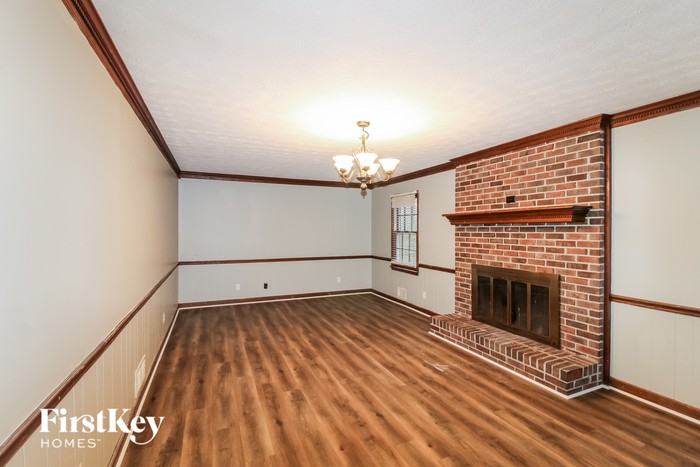 1485 George Dr Se - Photo 2 of 16